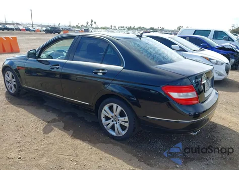 2009 Mercedes-Benz C 300 Luxury/Sport из США, поврежденный, VIN WDDGF54X19R077699